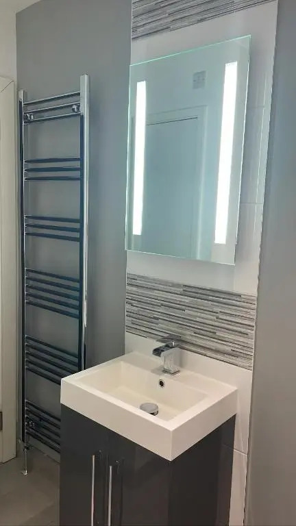 Wellington Park Apartments Spacious 1BR Sleeps 4 in Prime Location