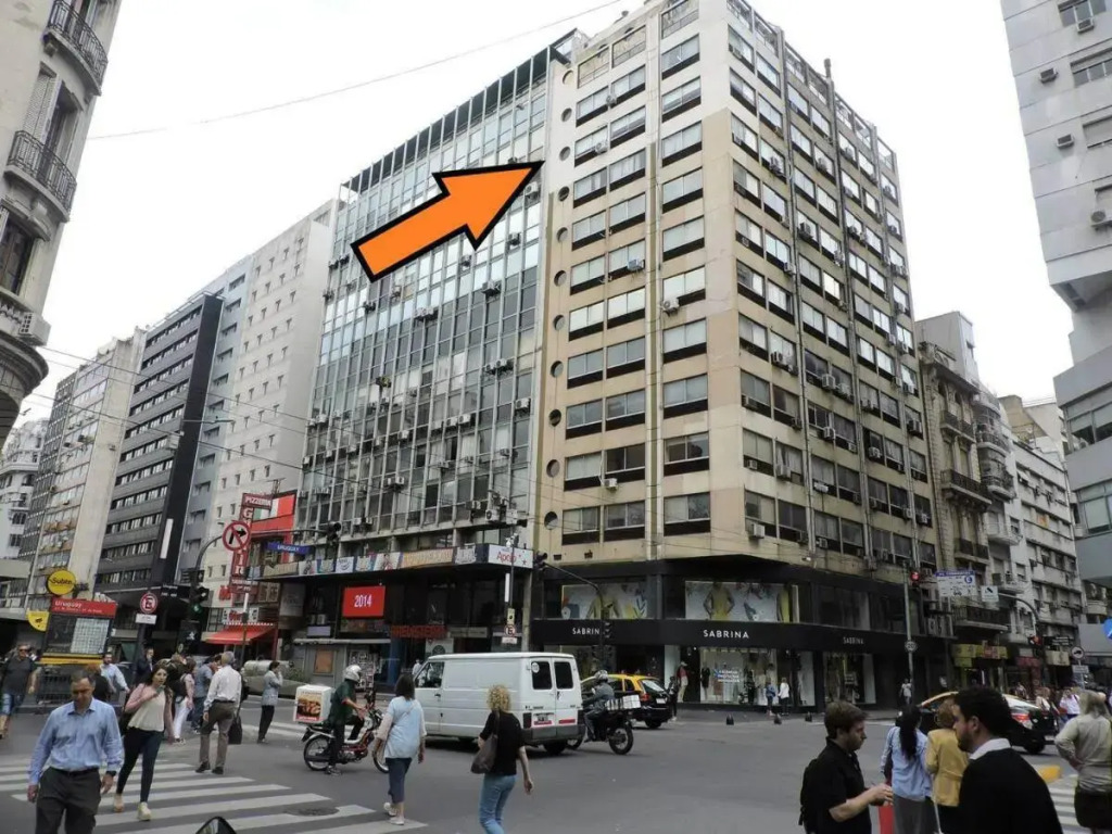 4 Ventanales sobre la Avenida Corrientes