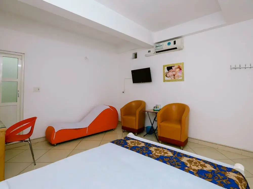 Huong Quynh Hotel