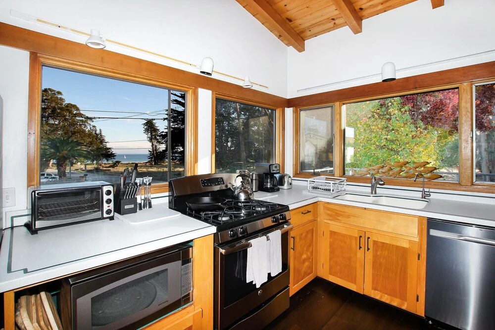 202 Pelton Ave Home