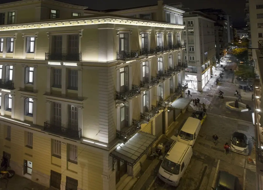 Downtown, classic apartment in Syntagma by GHH