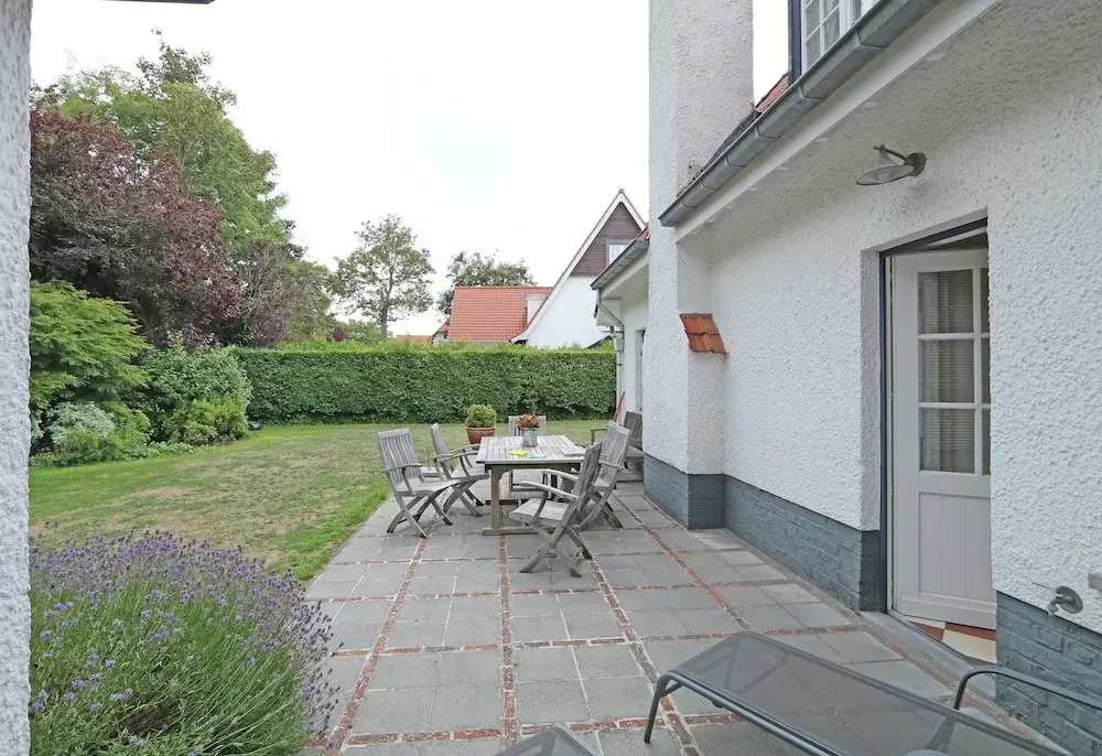 Villa in Het Zoute near the Beach