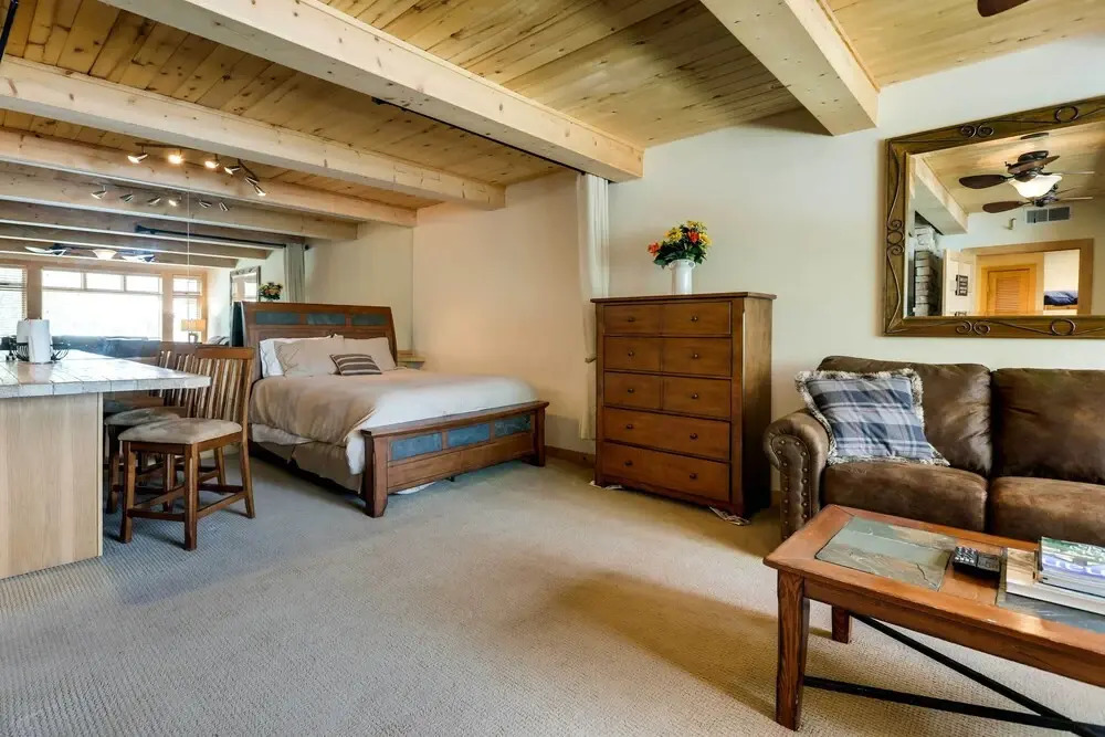 Ski-in/ski-out Studio in Aspen Snowmass Ski Resort