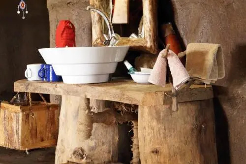 Original Maasai Lodge - Africa Amini Life
