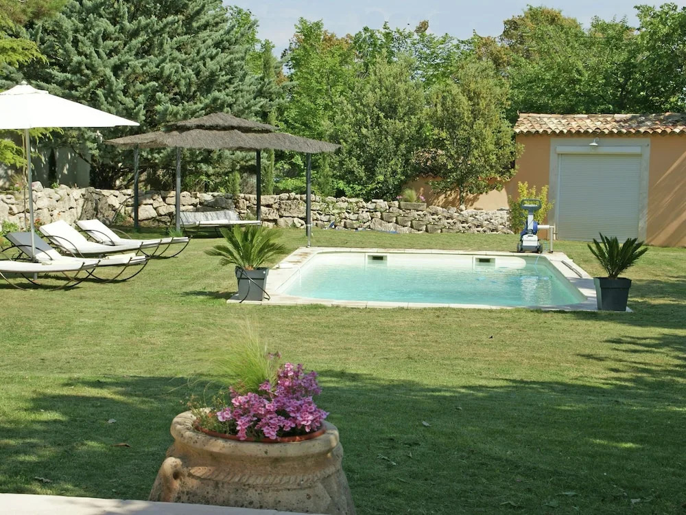 Villa in Reillanne with Private Pool