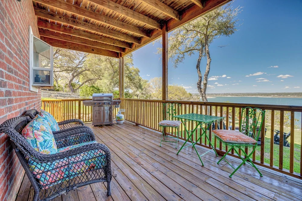 Amazing Waterfront Views & Sauna: Canyon Lake Home