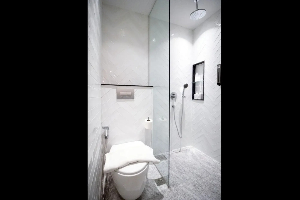 Harbour Ville Hotel Hamilton - Lavender