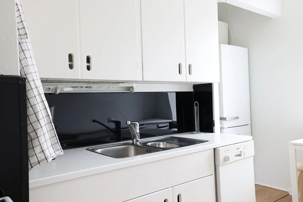 2ndhomes 102m2 3BR Apartment w Balcony