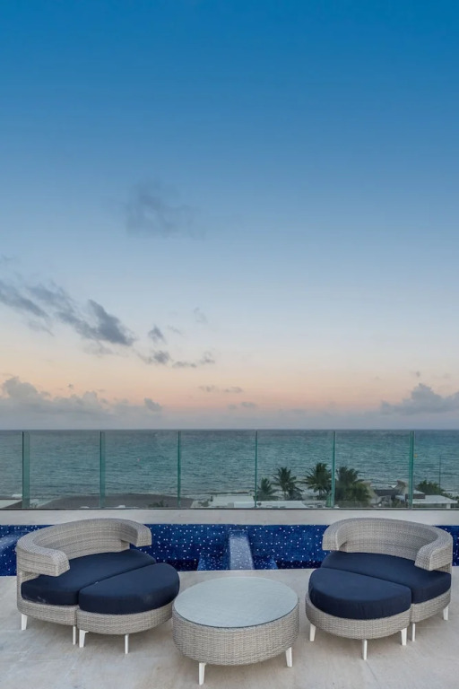 Elegant 1 BR  with ocean view by Happy Address