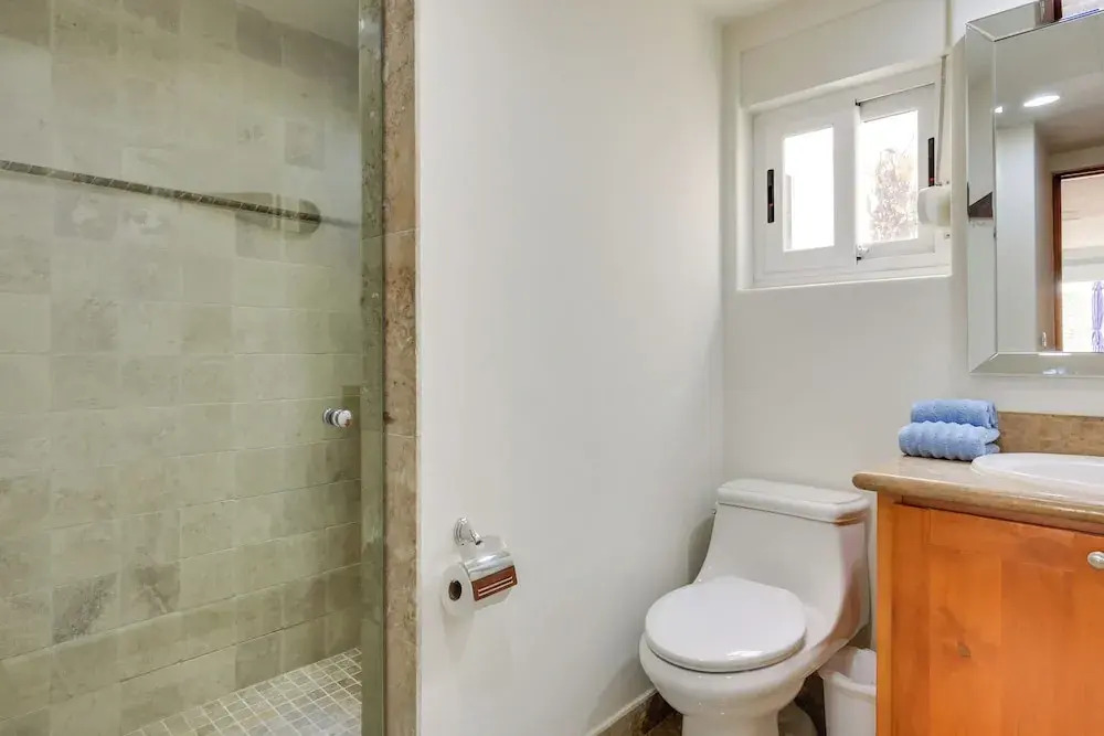 Chic Cabo Condo - Walk to Marina & Downtown!