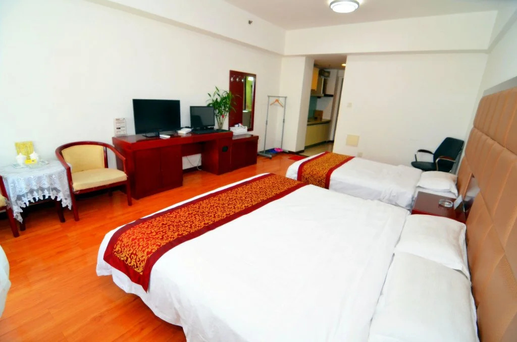 E Home Aparthotel