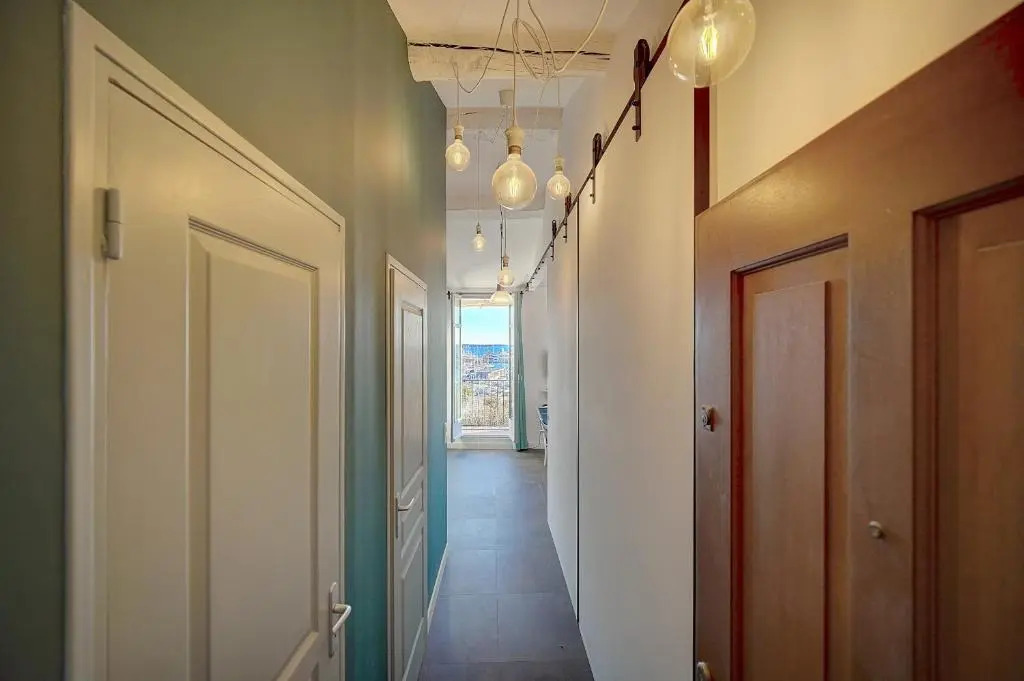 EXCEPTIONNEL 3 PIECES AVEC TERRASSE VUE SUR VIEUX PORT CENTRE VILLE l! A2B195