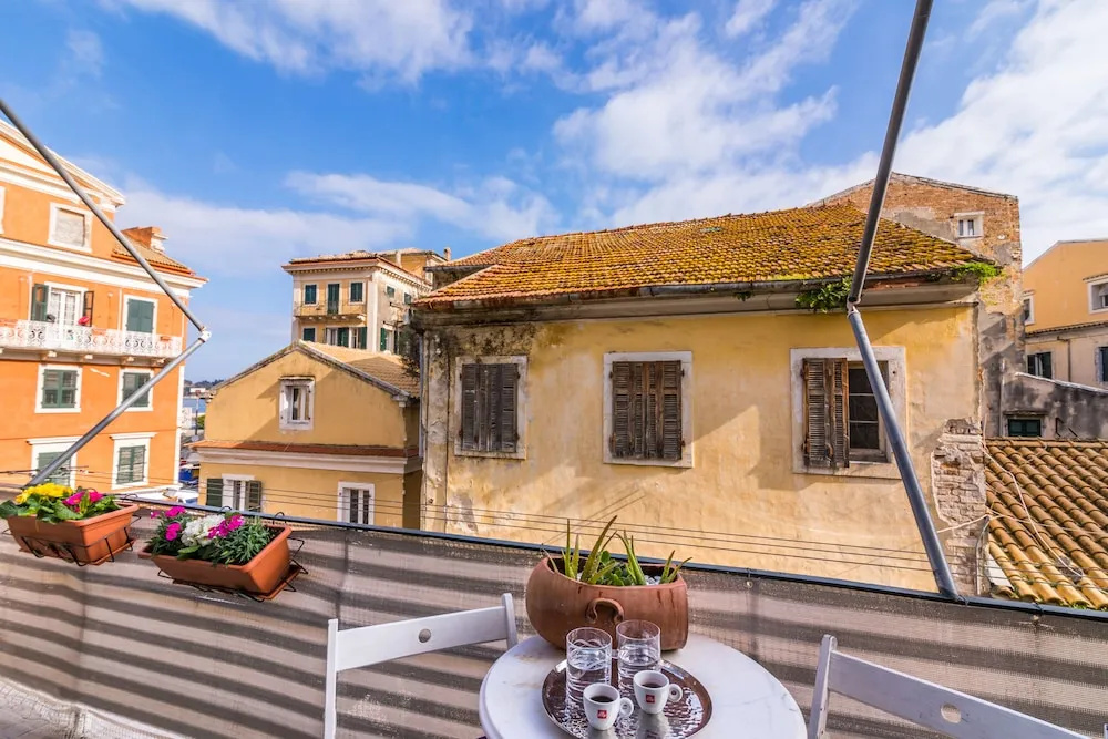 Nicol`s Ηouse & Suite in Corfu town by Konnect