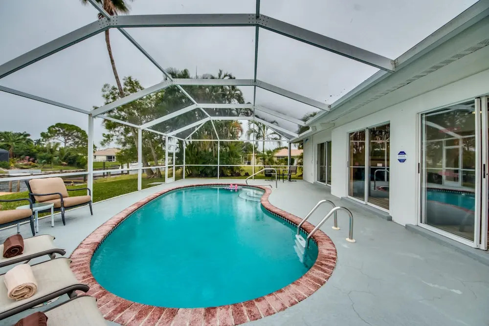 Villa Lux and Lavish - Cape Coral - Roelens Vacations