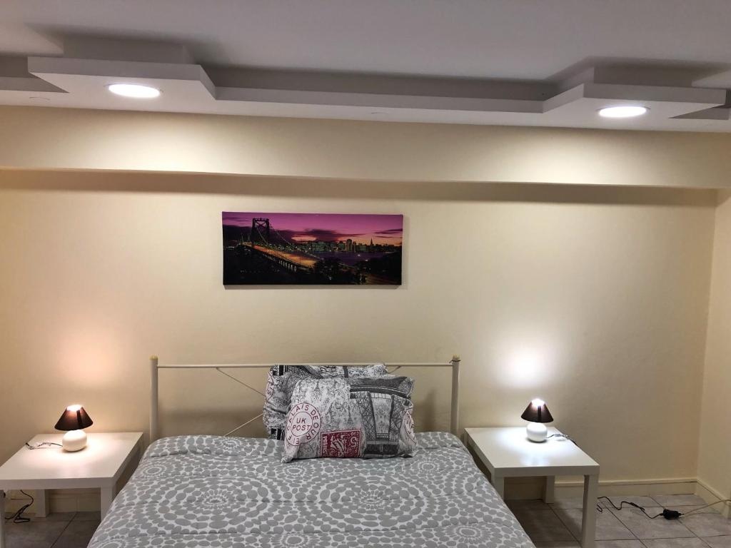 sunmer apartment 1minute from sea, 15 min from the airport