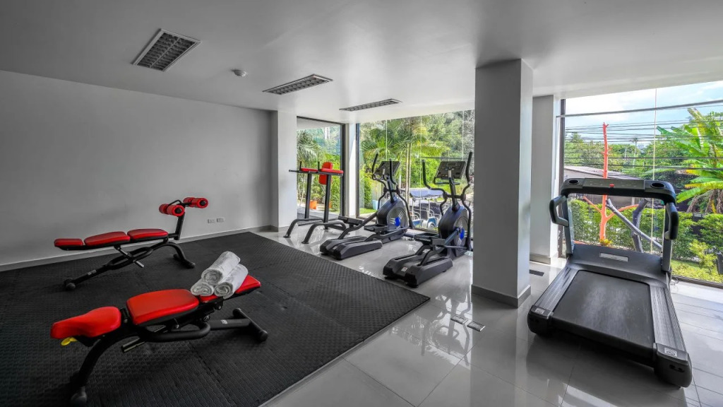 Maikhao Hotel, Phuket