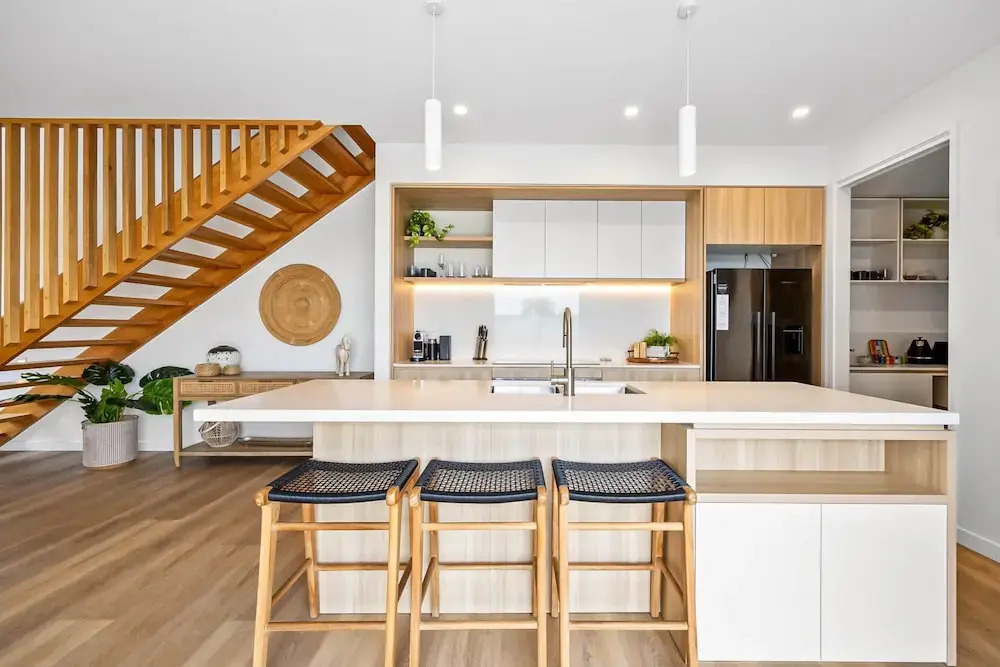 Bokarina 3-bed Stunning Home, Steps From Beach