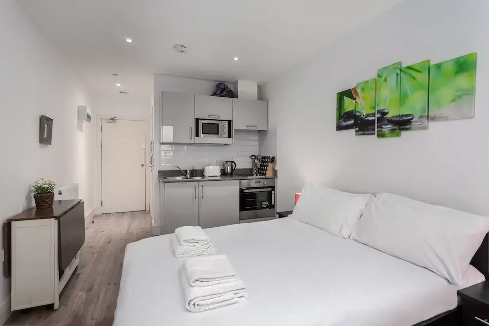 Studio Apartment  Central London