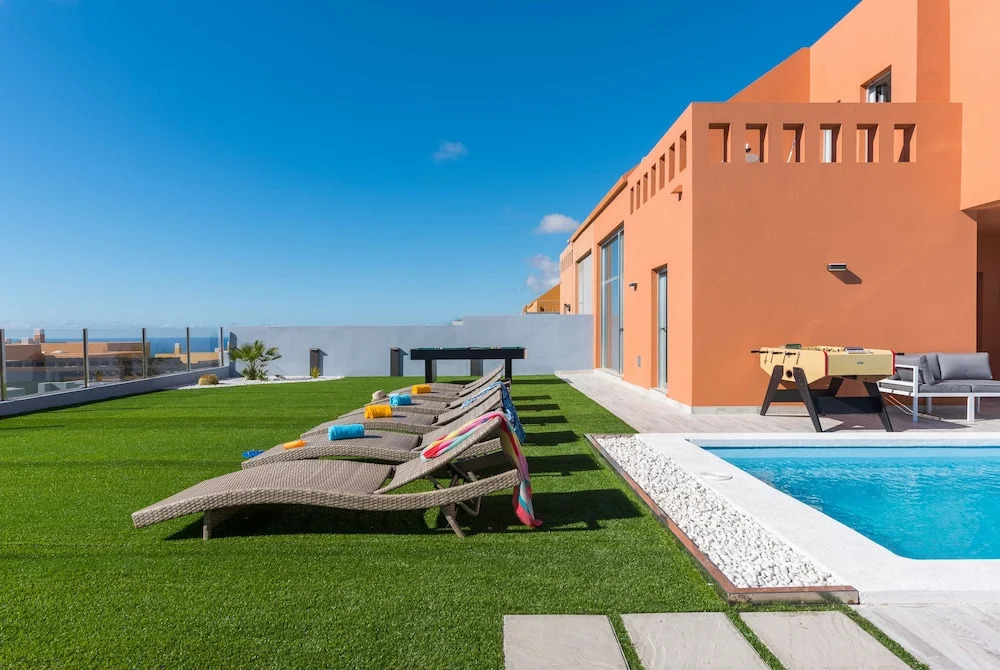 Villa Elena, Ocean View, Heated Pool
