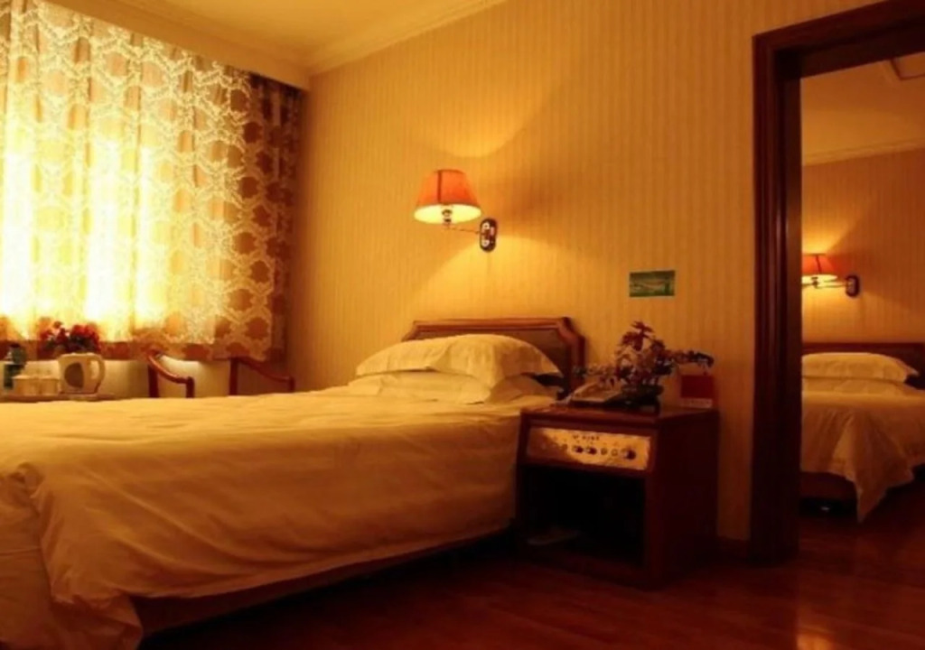 Far East Hotel