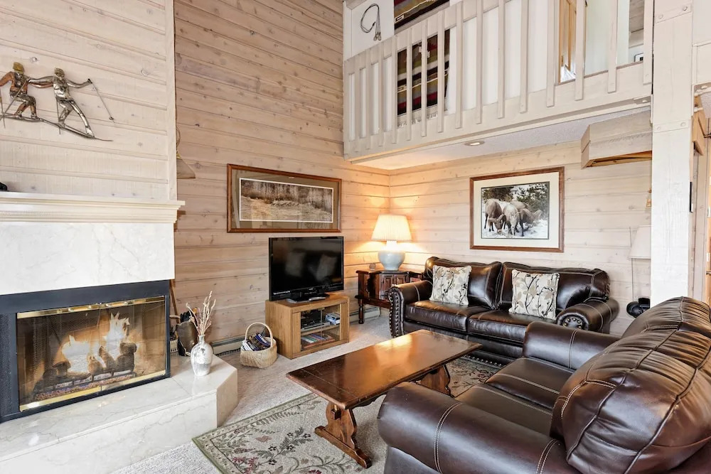 55 Upper Woodbridge Rd Unit F-4 - 3 Br condo by RedAwning