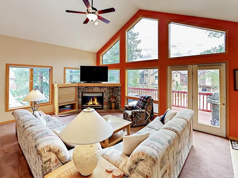 106 Teller Street Duplex 3 Bedrooms 2.5 Bathrooms Duplex