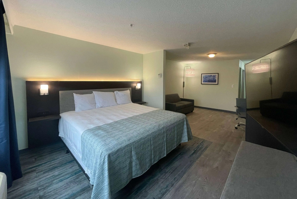 Wingate by Wyndham Waldorf - Washington DC Area