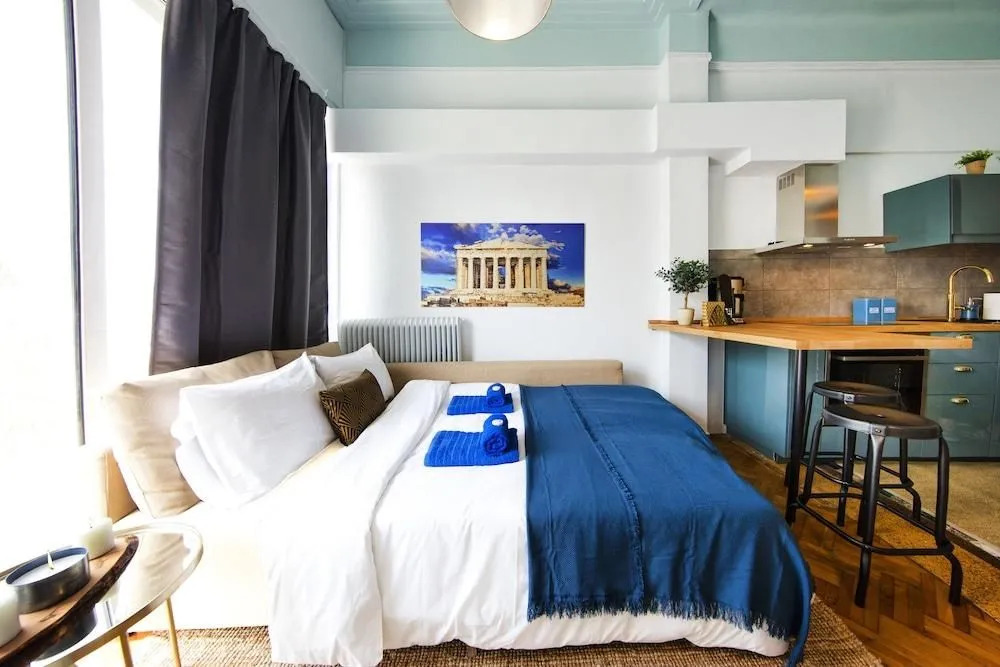 Yourhome under Acropolis Roofdeck w.view
