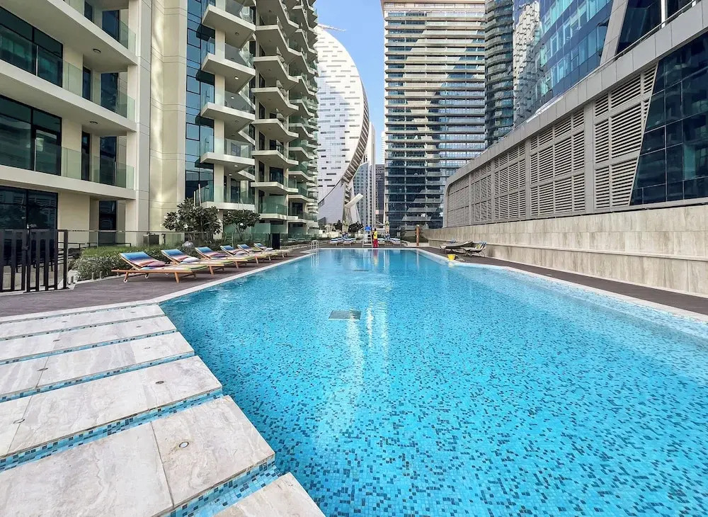Impressive 2BR Apt with Premium