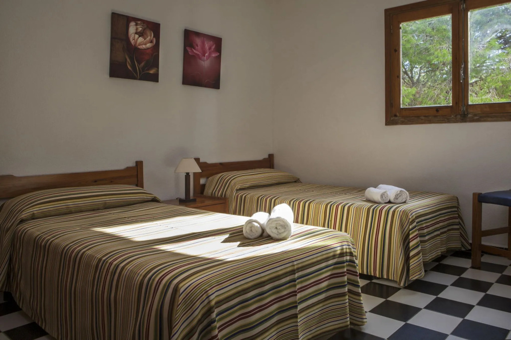 Apartamentos Es Pujols - Emar Hotels