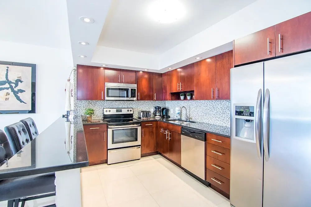 O. Reserve Condominium 2 Bedrooms 2 Bathrooms Condo