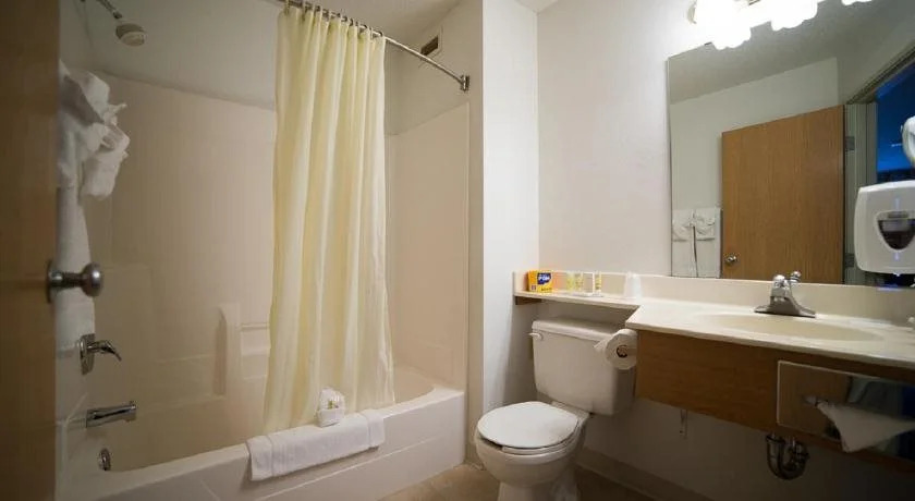 River Valley Inn & Suites