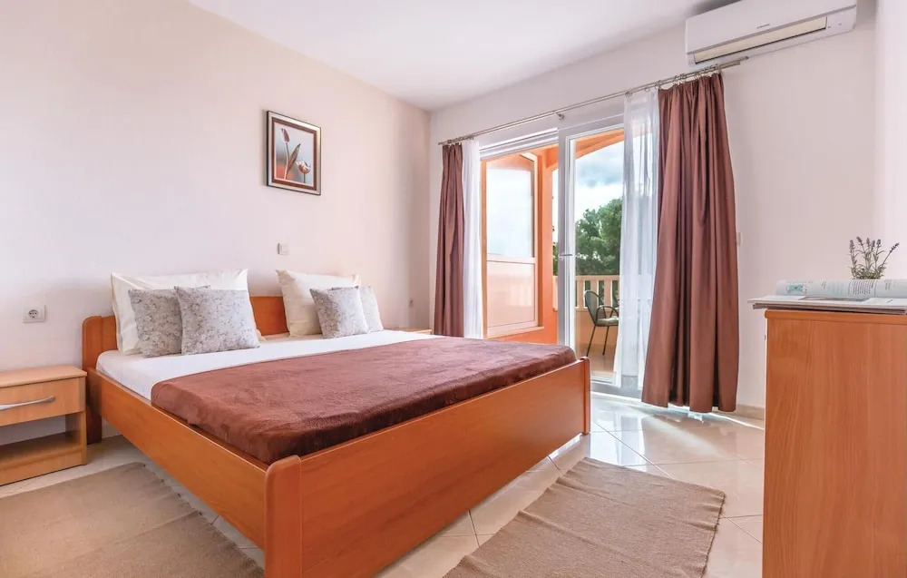 Stunning Home in Baska Voda With Wifi and 0 Bedrooms