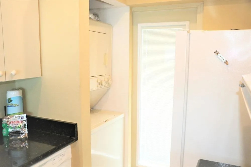 Jamaica Royale - T41 - 2 Br Condo