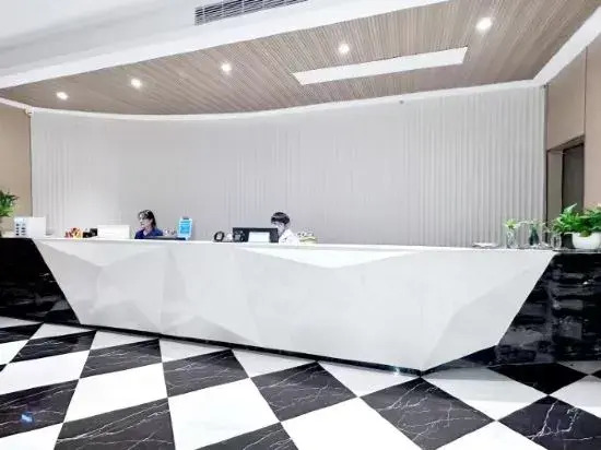 Lixin colorful art Hotel