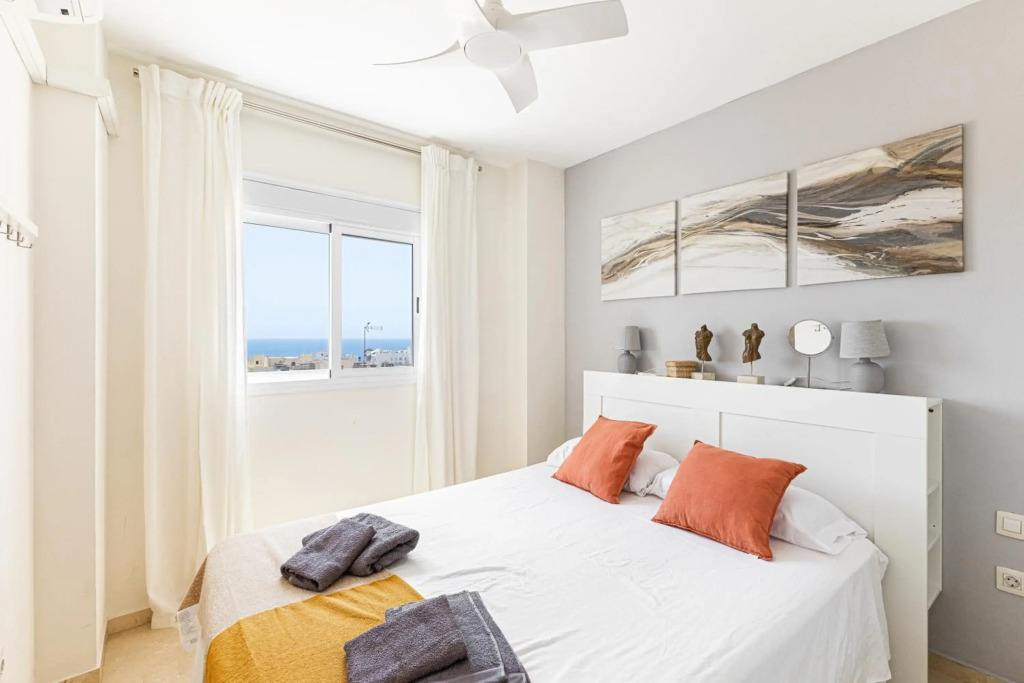 3 bedroom apartment with private rooftop terrace