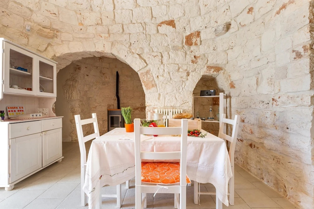 2422 Il Trullo di Erna by Barbarhouse
