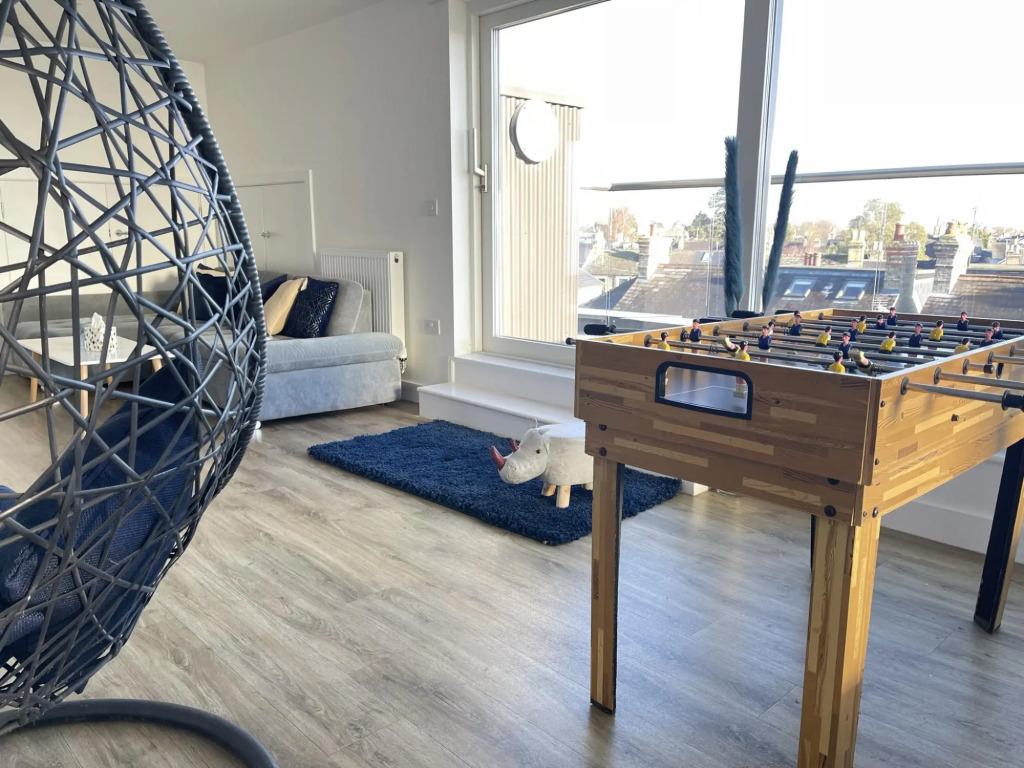 Diamond Penthouse in Cambridge