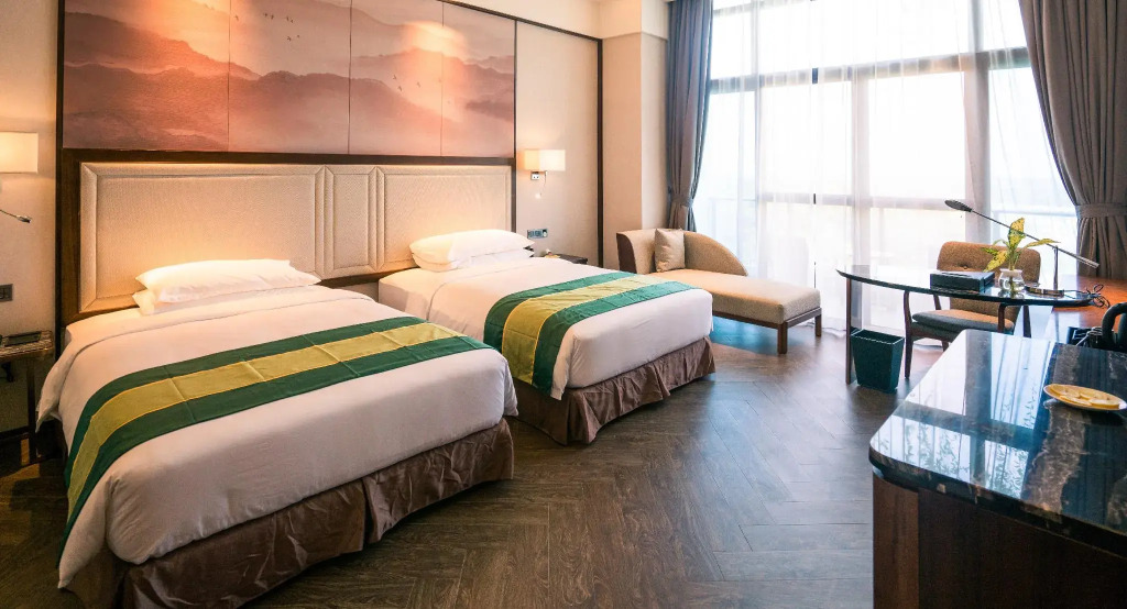 Forest City Golf Hotel