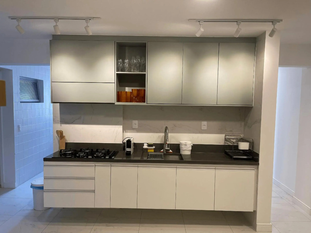 Apartamento sofisticado ao som do mar de Itapoã