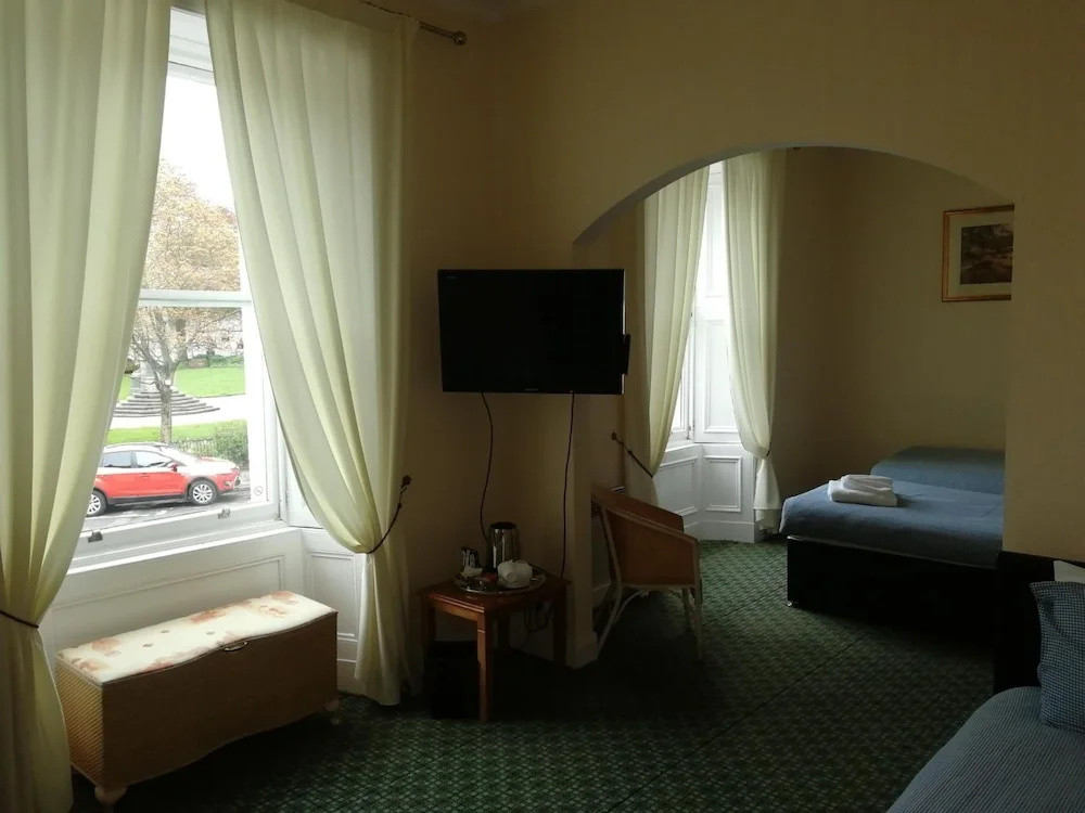 Victoria Hotel