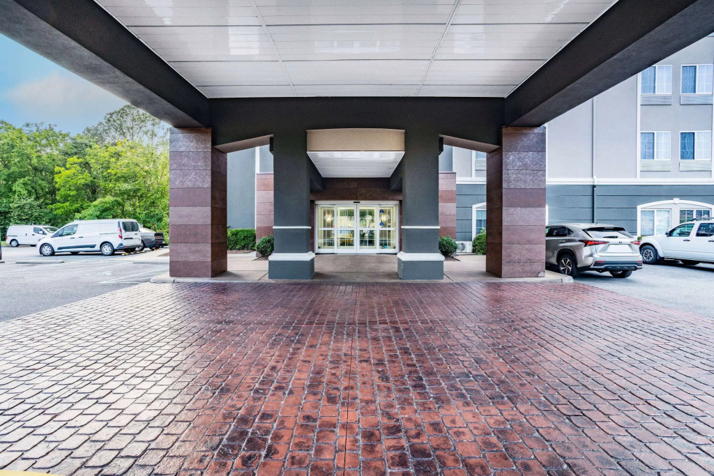 La Quinta Inn & Suites by Wyndham Norfolk