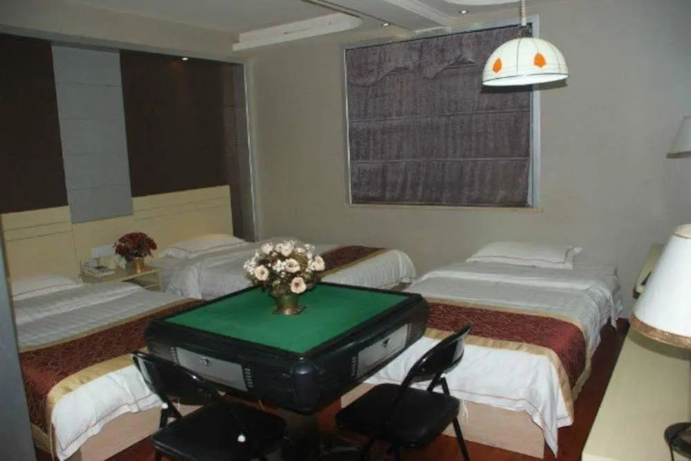 Dengfeng Taiyuan Hotel
