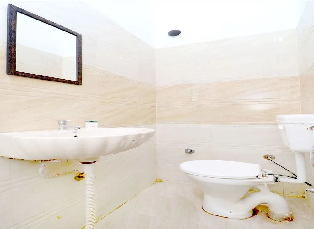 Arora classic guest house