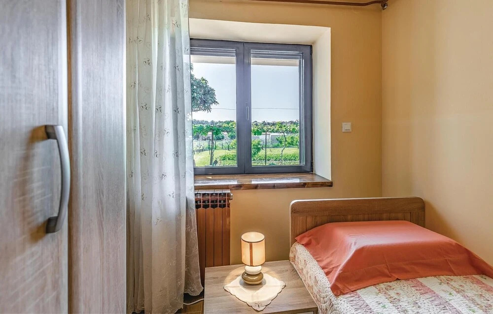Awesome Apartment in Pula With Wifi and 2 Bedrooms