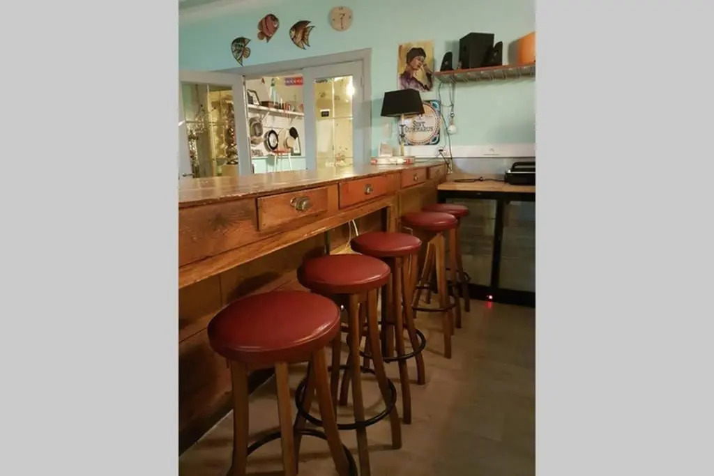 Vakantiewoning in Mol centrum met eigen bar "CasaCuriosa"