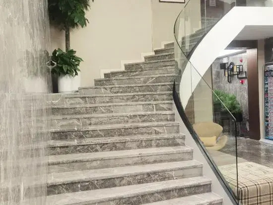 Homeinn Plus Hotel (Hangzhou West Lake Hubin Hefang Street Pedestrian Street)