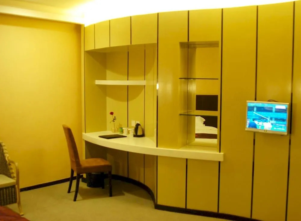 Super 8 Hotel