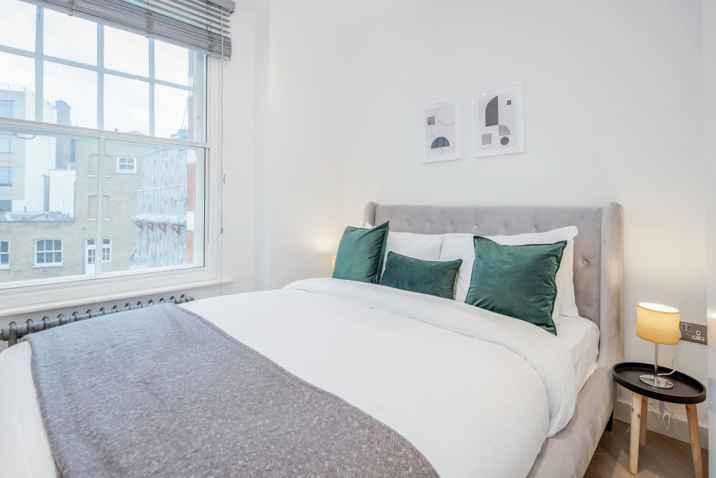Lumina House - Fitzrovia - by Frankie
