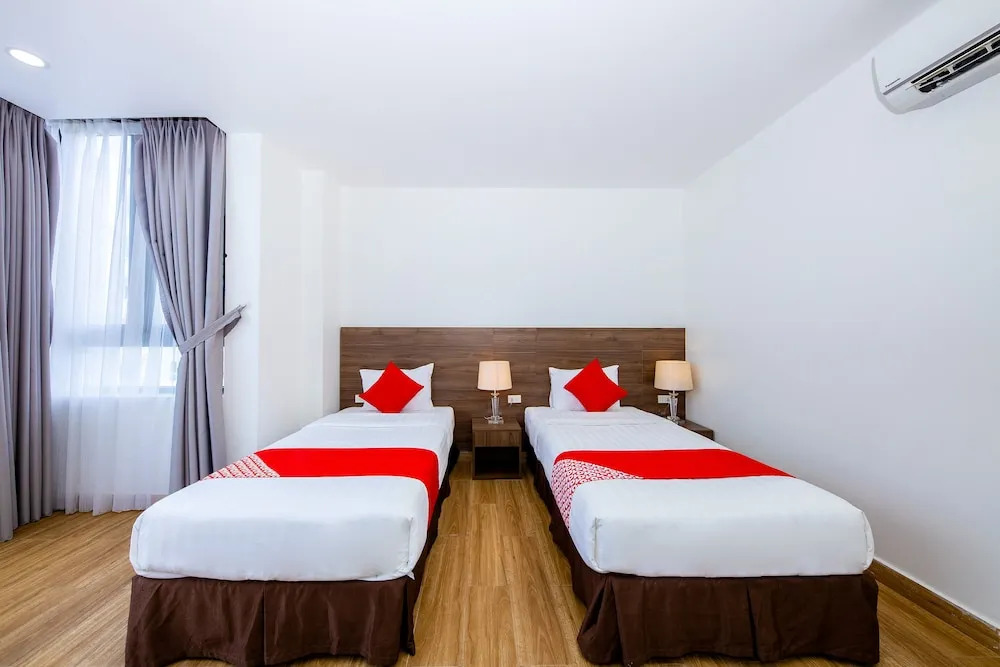 Homey Hotel by OYO Rooms